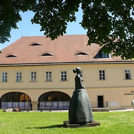 Penzion U Pesiku Červený Kostelec エクステリア 写真
